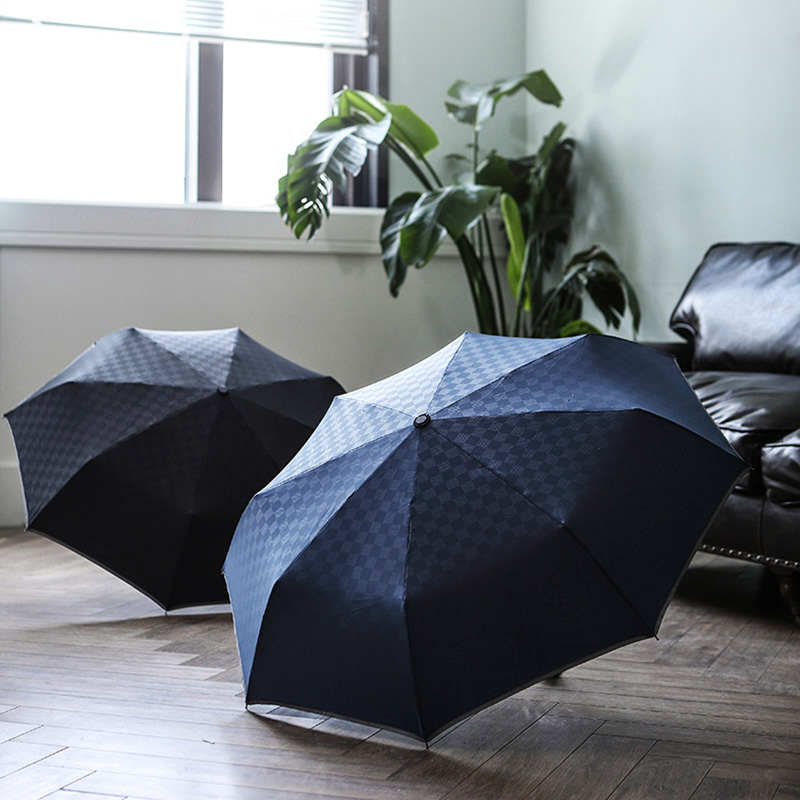Dunkles Muster automatisch öffnen und klappbarer Regenschirm