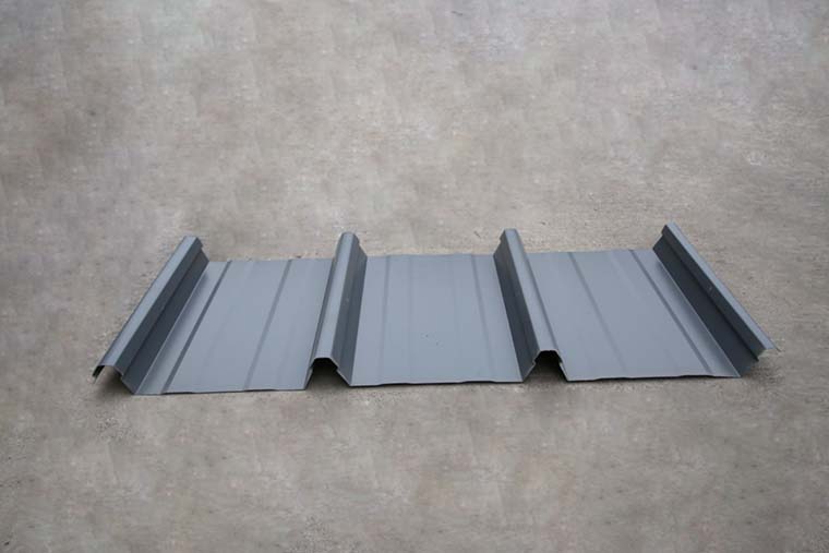 Fugenformmaschine für versteckte Dachplatten